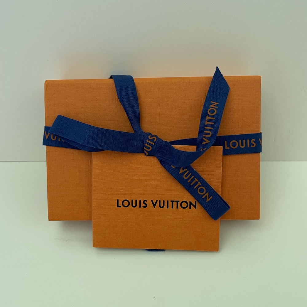 Empty Louis Vuitton Box (pull out)